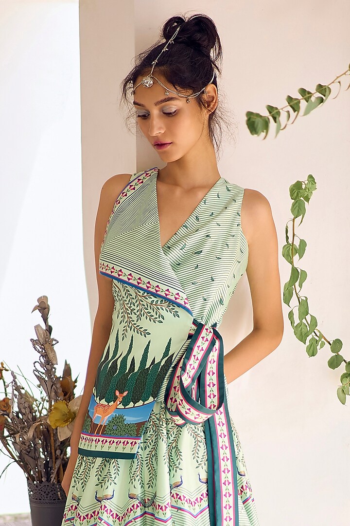 Green Himalayan Silk & Georgette Embroidered Asymmetrical Jacket Set by Limerick By Abirr N' Nanki at Pernia's Pop Up Shop