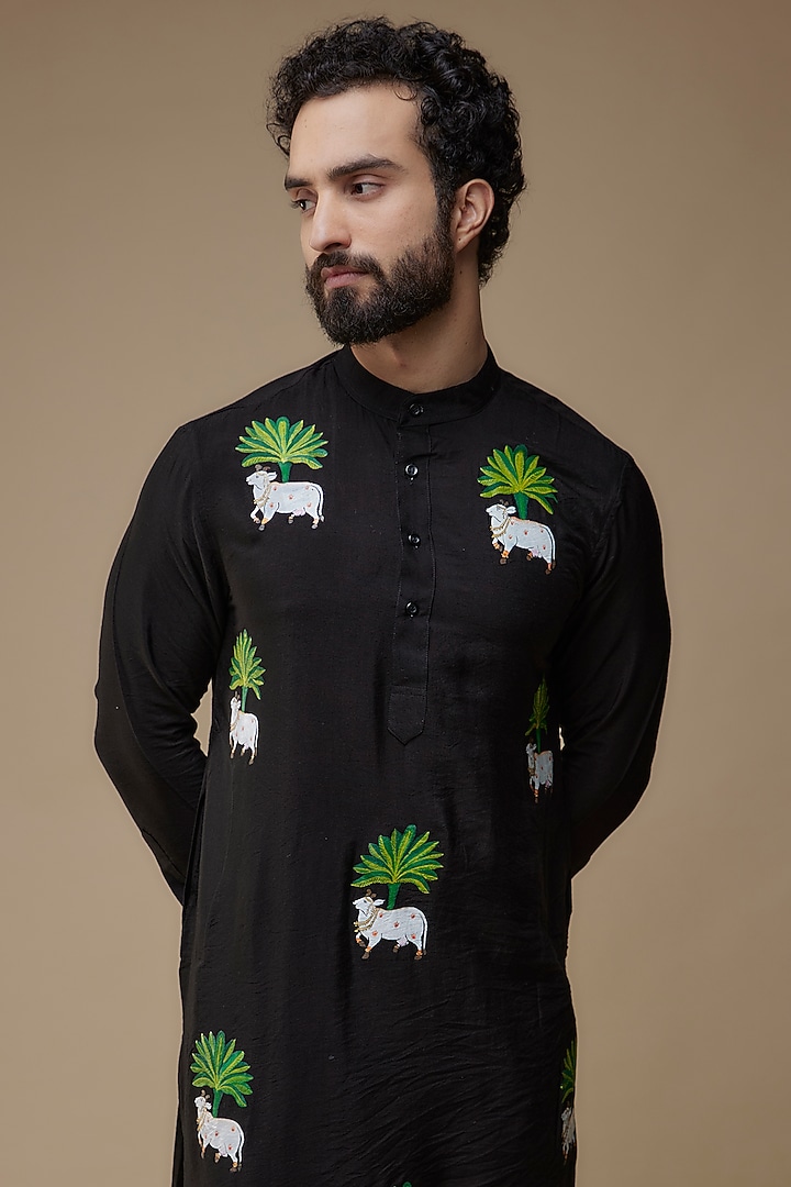 Black Cotton Hand-Painted Kurta Set by Label Neha saxena at Pernia's Pop Up Shop