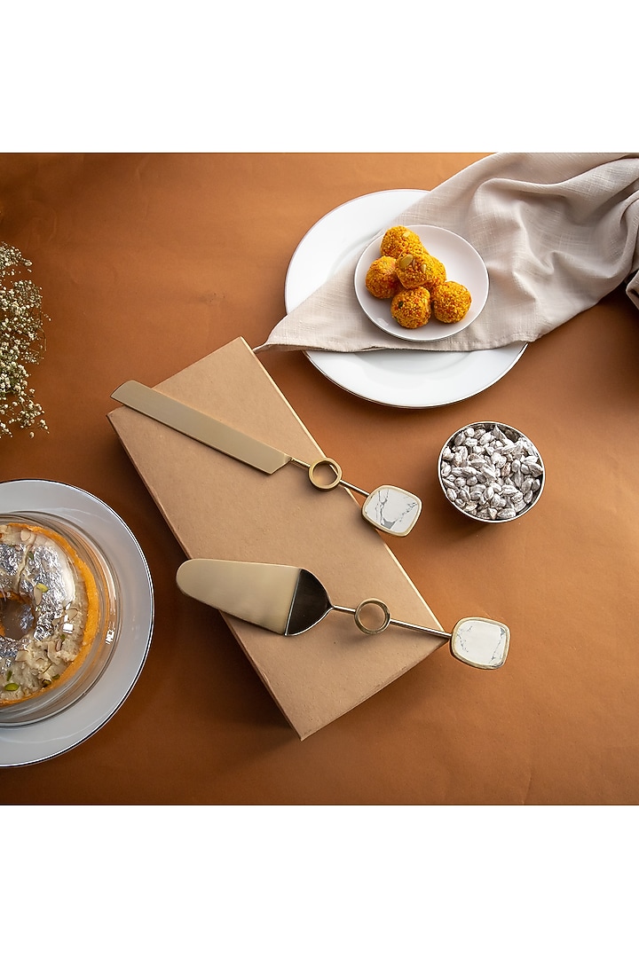 White & Gold Stainless Steel Cutlery (Set Of 3) by Logam at Pernia's Pop Up Shop