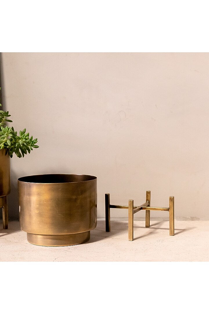 Antique Brass Iron Cylindrical Planter by Logam at Pernia's Pop Up Shop