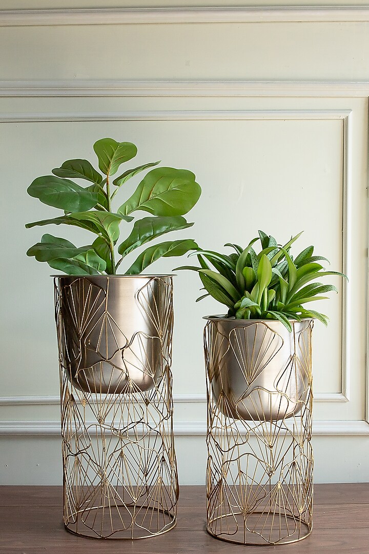 Silver Metal Planter Set by Logam at Pernia's Pop Up Shop