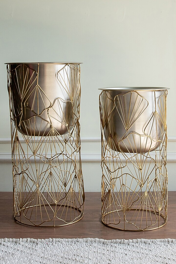 Silver Metal Planter Set by Logam at Pernia's Pop Up Shop