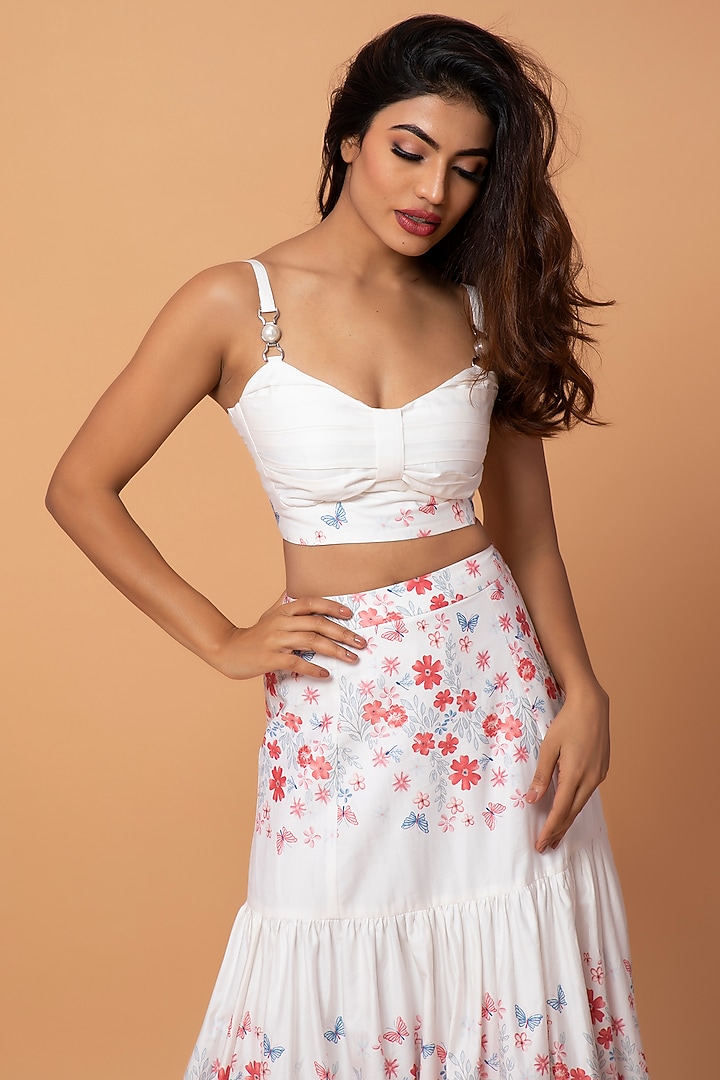 White Floral Printed Skirt Set by LABEL PRIYANKA KAR at Pernia's Pop Up Shop