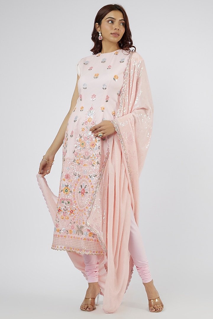 Pink Georgette Floral Hand Embroidered Kurta Set by LABEL PRIYANKA KAR at Pernia's Pop Up Shop