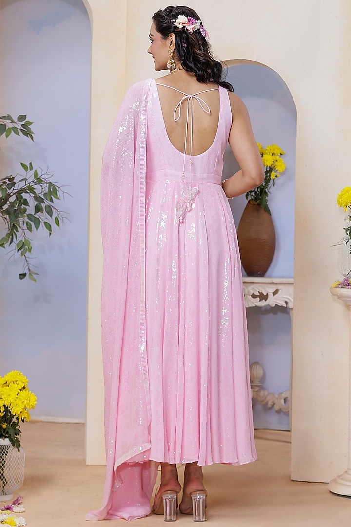 Pink Georgette Sequins Embellished Kurta Set by LABEL PRIYANKA KAR at Pernia's Pop Up Shop