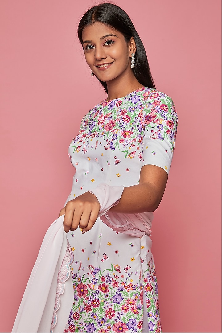 Ivory Cotton Printed & Embroidered Kurta Set by LABEL PRIYANKA KAR at Pernia's Pop Up Shop