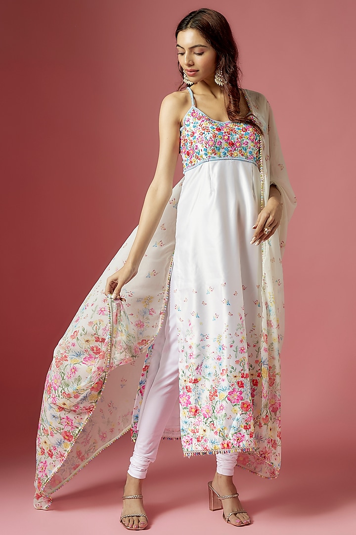 White Satin Floral Printed & Hand Embroidered Kurta Set by LABEL PRIYANKA KAR at Pernia's Pop Up Shop