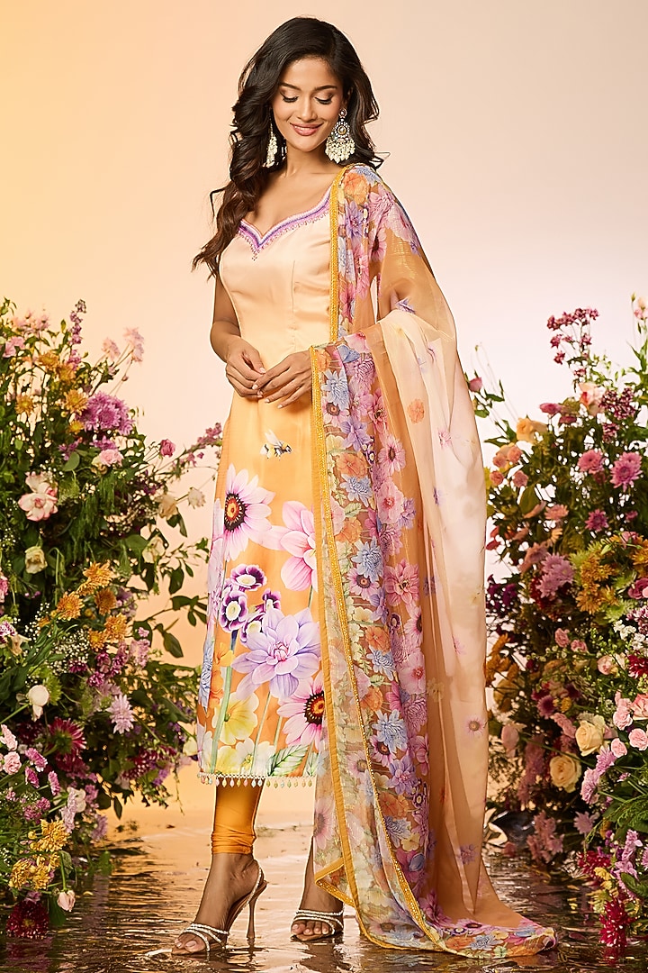 Ochre Yellow Crystal Printed & Embellished Kurta Set by LABEL PRIYANKA KAR at Pernia's Pop Up Shop