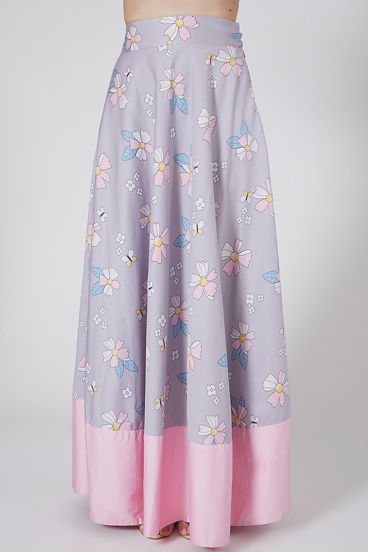 Grey & Pink Printed Lehenga Set by LABEL PRIYANKA KAR at Pernia's Pop Up Shop