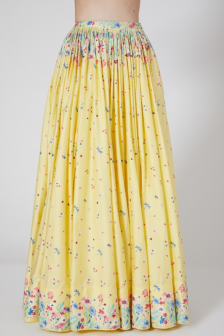 Yellow Floral Printed Wedding Lehenga Set by LABEL PRIYANKA KAR at Pernia's Pop Up Shop