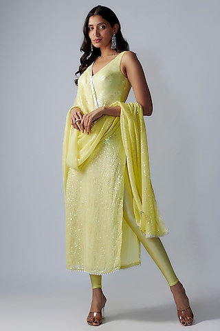 Yellow Georgette Sequins Embroidered Kurta Set by LABEL PRIYANKA KAR