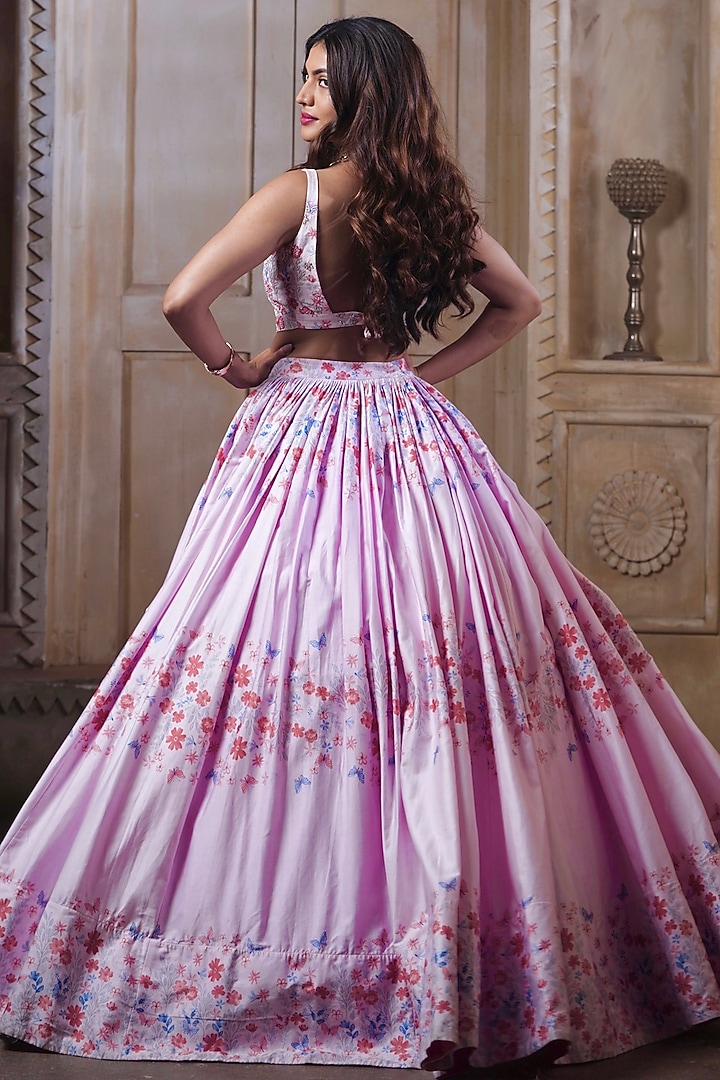 Pink Floral Printed Wedding Lehenga Set by LABEL PRIYANKA KAR at Pernia's Pop Up Shop