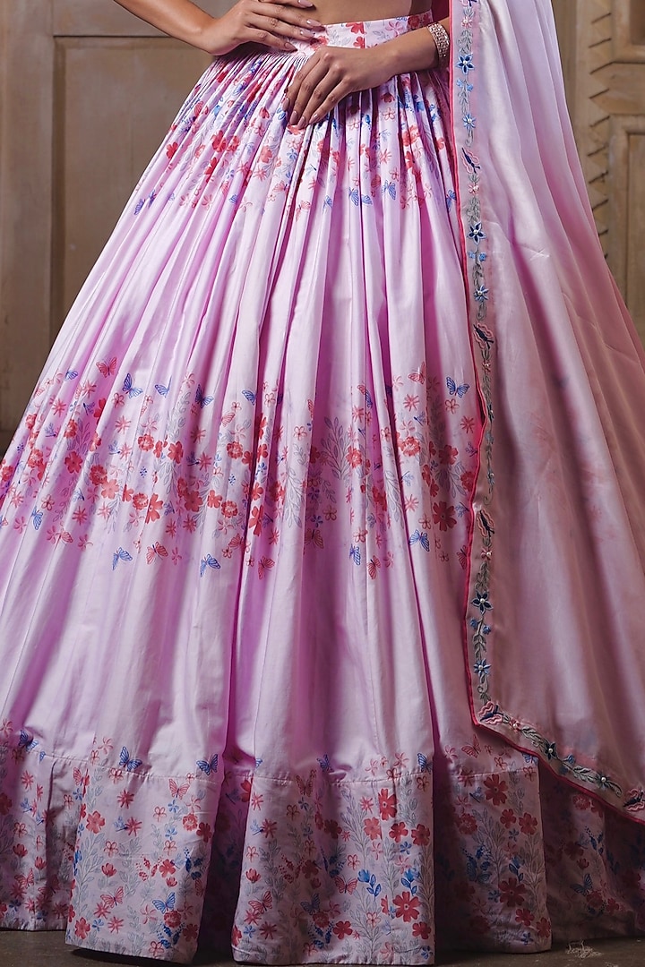 Pink Floral Printed Wedding Lehenga Set by LABEL PRIYANKA KAR at Pernia's Pop Up Shop