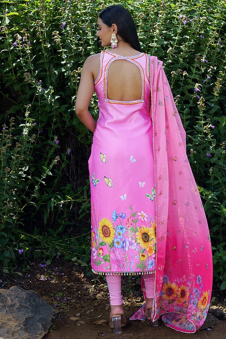 Pink Double Satin Floral Hand Embroidered Kurta Set by LABEL PRIYANKA KAR at Pernia's Pop Up Shop