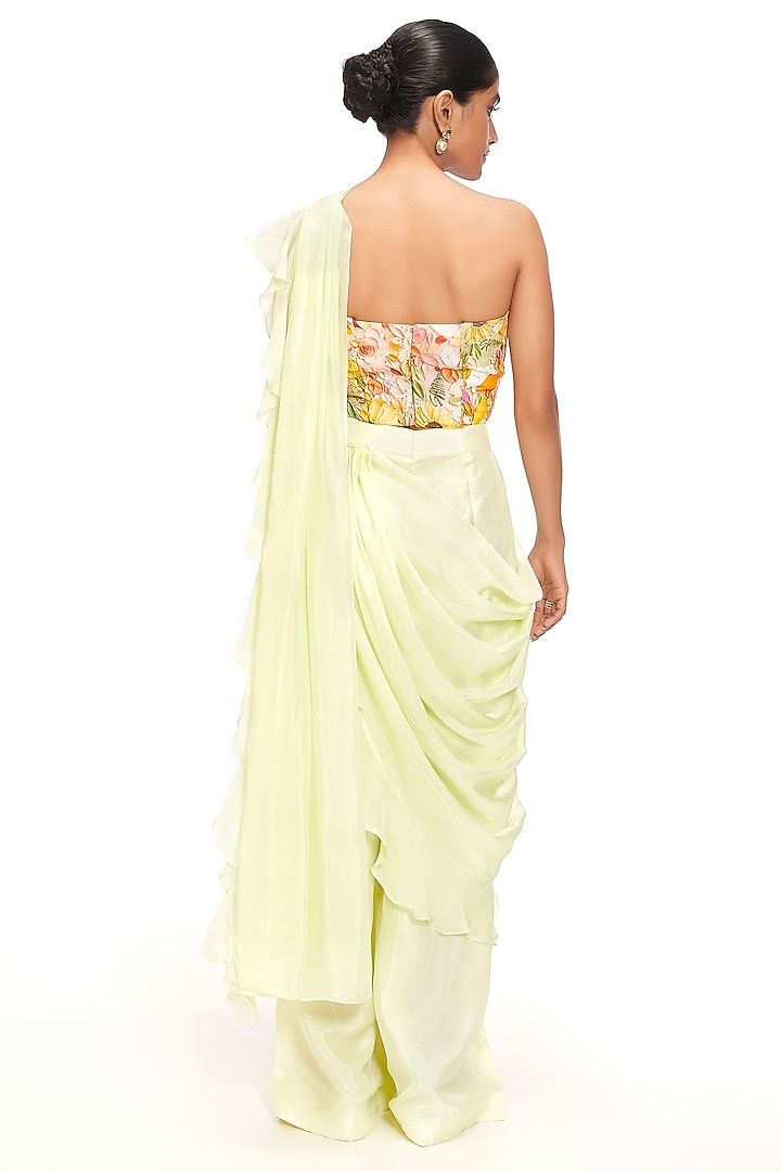 Green Dola Silk Pre-Draped Pant Party Wear Saree Set by Label Sayaanika at Pernia's Pop Up Shop