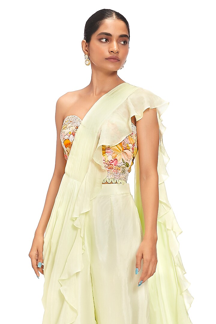 Green Dola Silk Pre-Draped Pant Party Wear Saree Set by Label Sayaanika at Pernia's Pop Up Shop