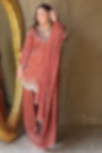 Mauve Silk Handwork Kurta Set by LASHA at Pernia's Pop Up Shop