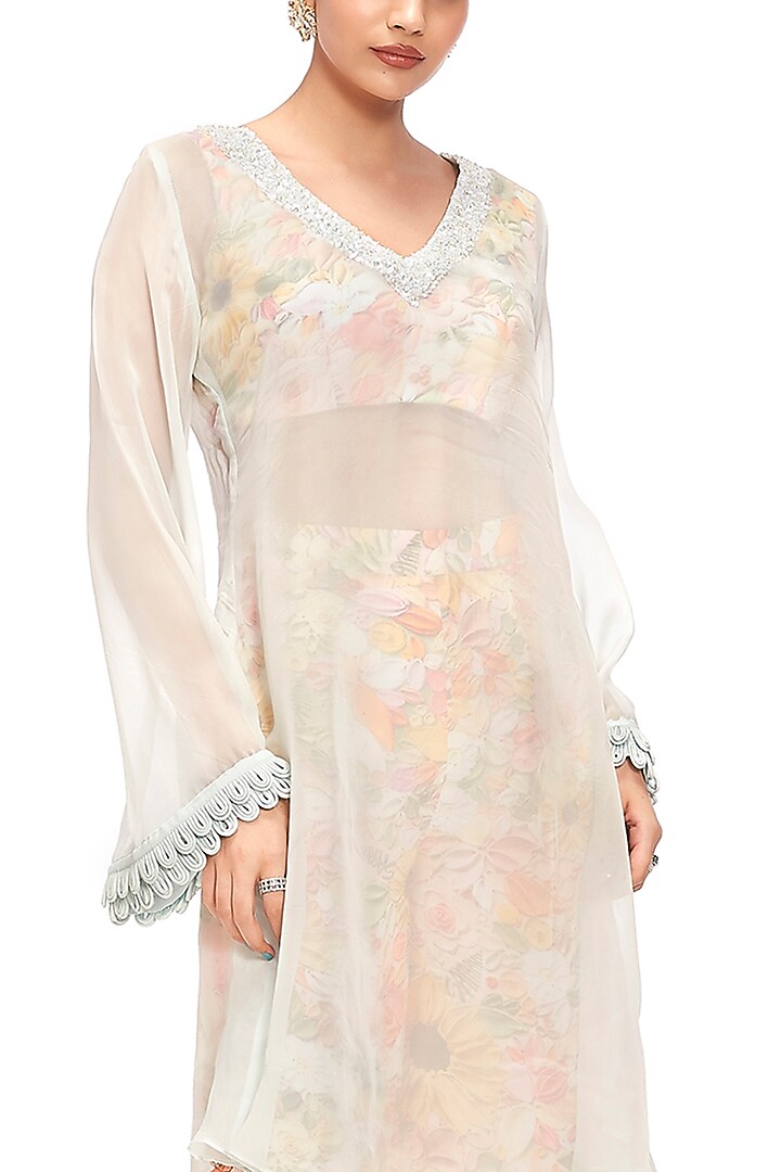 Blue Organza Embellished Kurta Set by Label Sayaanika at Pernia's Pop Up Shop