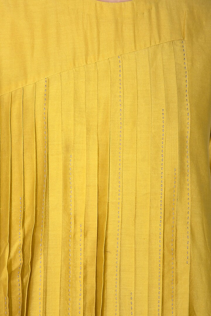 Yellow Embroidered Kurta With Cropped Pants by Little Things Studio at Pernia's Pop Up Shop