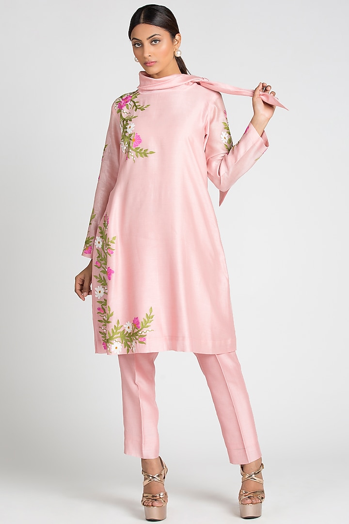 Baby Pink Embroidered Kurta Set by Luxuries of Kashmir