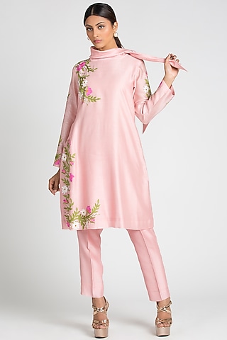 Baby Pink Embroidered Kurta Set by Luxuries of Kashmir
