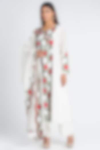 White Chanderi Embroidered Kurta Set by Luxuries of Kashmir