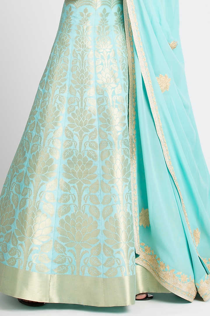 Turquoise Blue Banarasi Wedding Lehenga Set by Luxuries of Kashmir at Pernia's Pop Up Shop