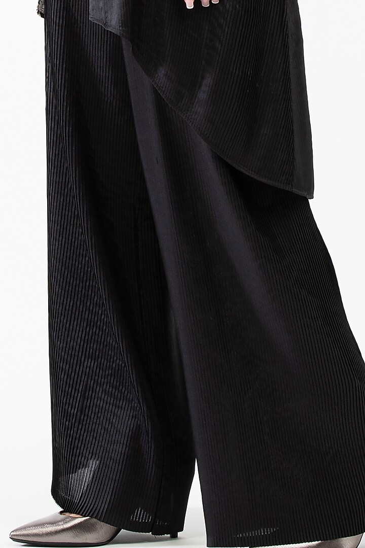 Black Pleated Silk Pant Set by Luxuries of Kashmir at Pernia's Pop Up Shop