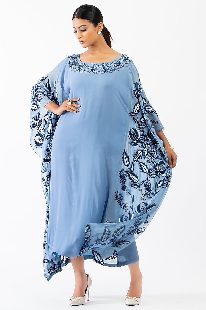 Blue Embroidered Kaftan by Luxuries of Kashmir at Pernia's Pop Up Shop