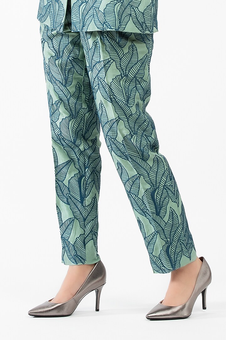 Green Embroidered Pant Set by Luxuries of Kashmir at Pernia's Pop Up Shop