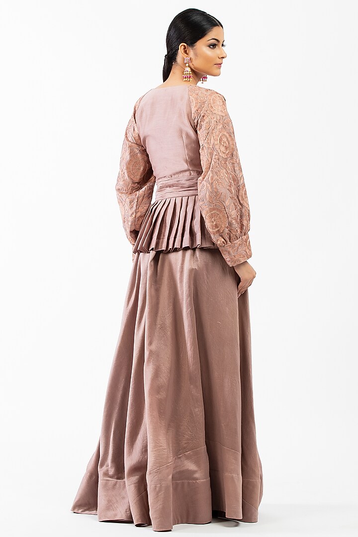 Old Rose Chanderi Skirt Set by Luxuries of Kashmir at Pernia's Pop Up Shop