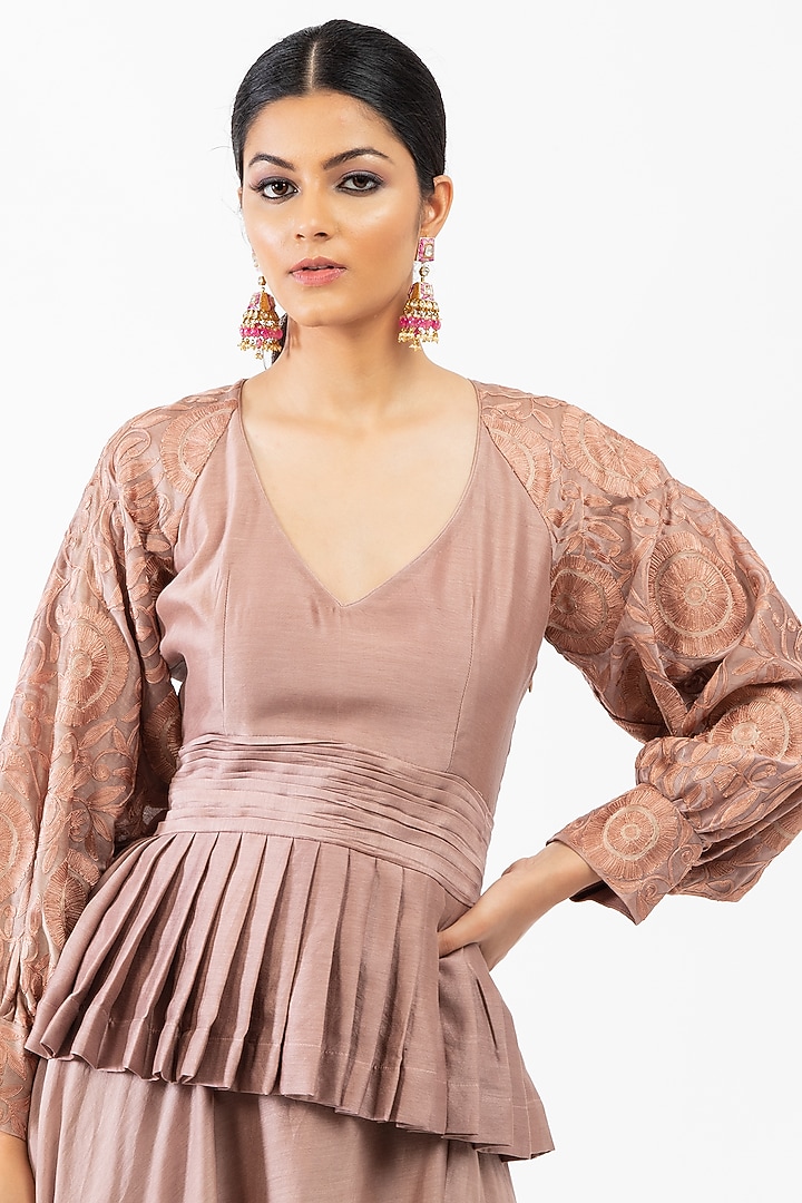 Old Rose Chanderi Skirt Set by Luxuries of Kashmir at Pernia's Pop Up Shop