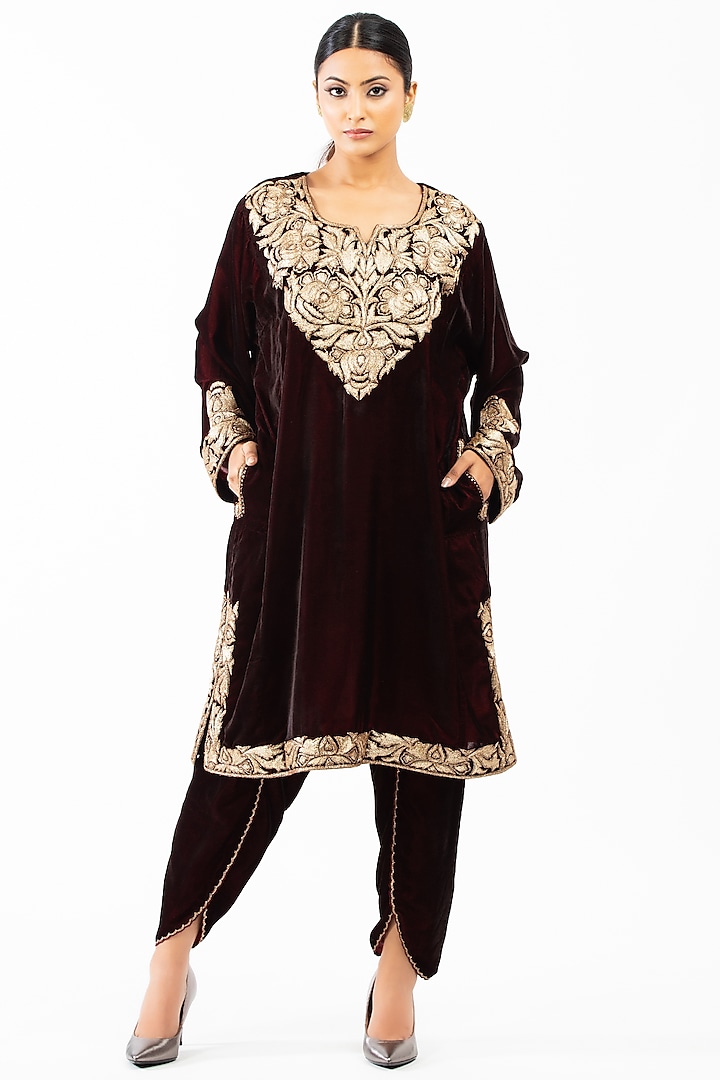 Maroon & Black Embroidered Pheran Set by Luxuries of Kashmir