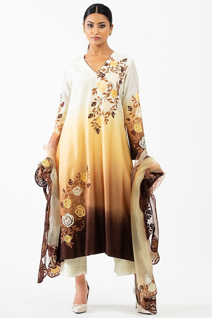 Brown Embroidered Kurta Set by Luxuries of Kashmir at Pernia's Pop Up Shop