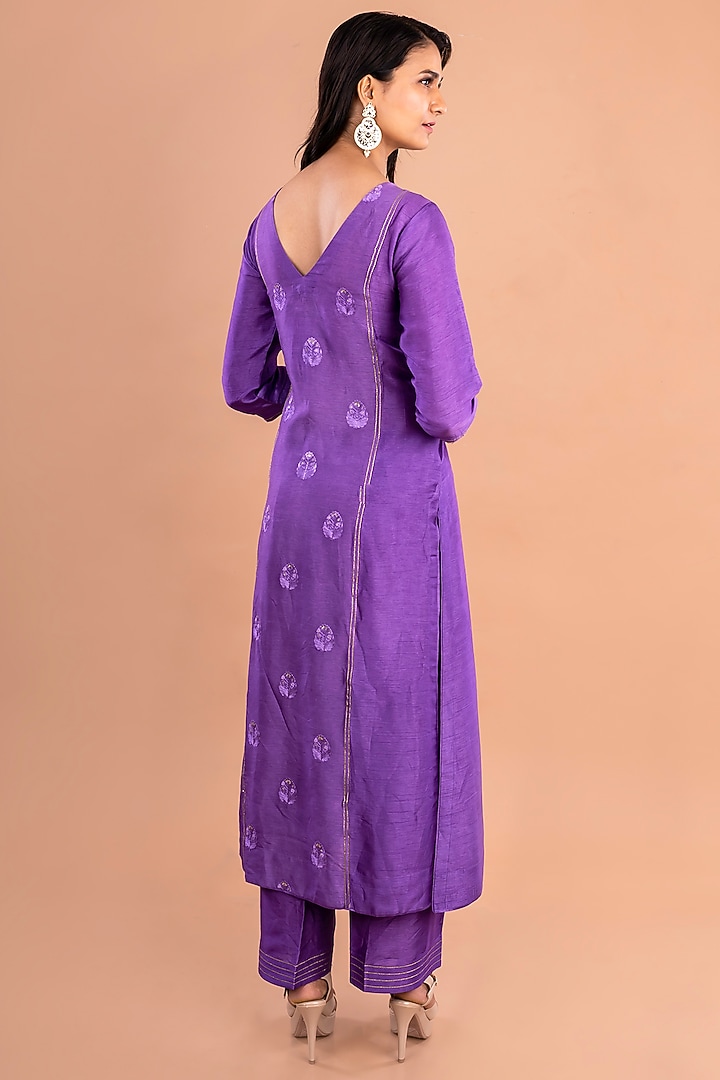 Purple Embroidered Kurta Set by Lugda by DIHI at Pernia's Pop Up Shop
