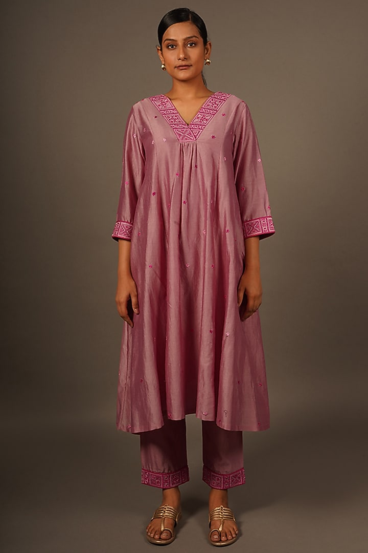 Onion Pink Cotton Silk Embroidered Kurta Set by LABEL VIDHI ANEJA at Pernia's Pop Up Shop