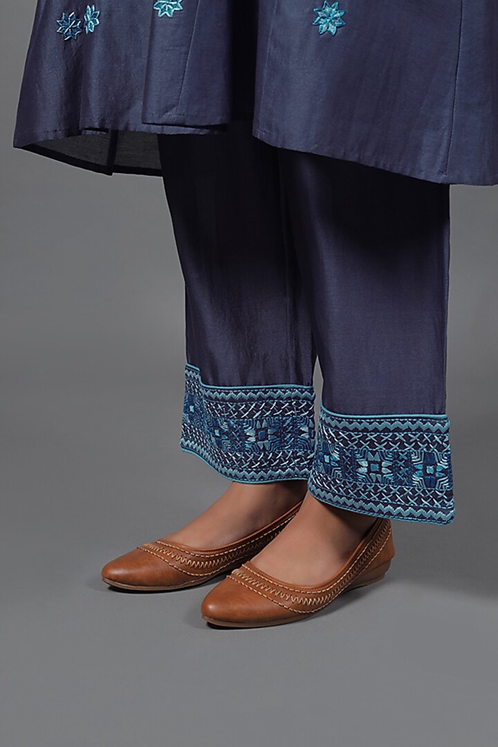 Navy Cotton Silk Embroidered Kurta Set by LABEL VIDHI ANEJA at Pernia's Pop Up Shop
