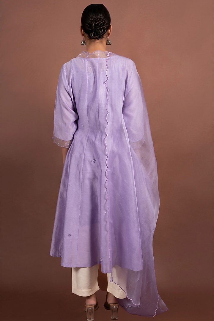 Lilac Silk Chanderi Hand Embroidered Kurta Set by LABEL VIDHI ANEJA at Pernia's Pop Up Shop