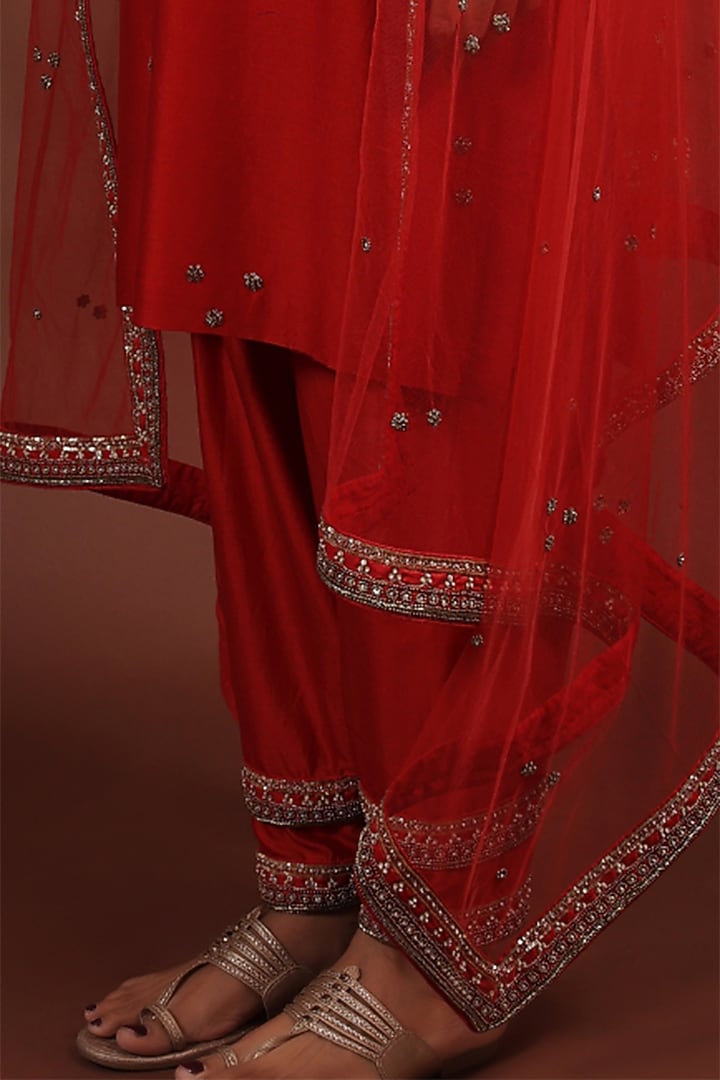Red Silk Chanderi Hand Embroidered Kurta Set by LABEL VIDHI ANEJA at Pernia's Pop Up Shop