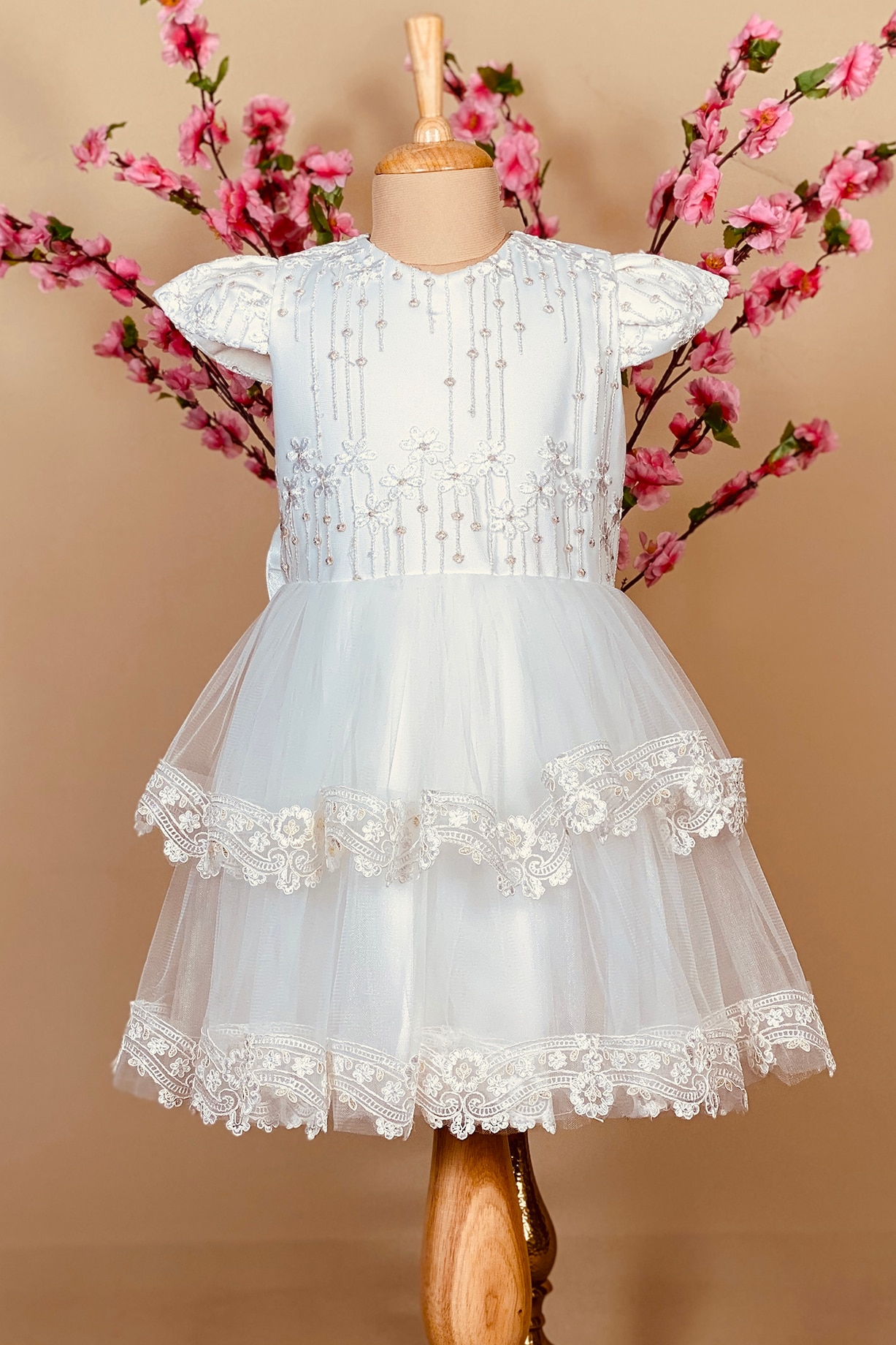 White Dress In Cotton Polyester For Girls Design by Little Vogue Club at  Pernia's Pop Up Shop 2024