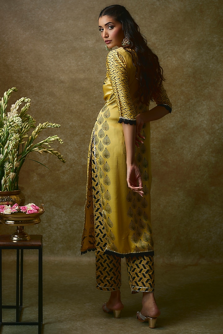 Yellow Silk Satin & Swiss Cotton Kurta Set by Maayera Jaipur at Pernia's Pop Up Shop