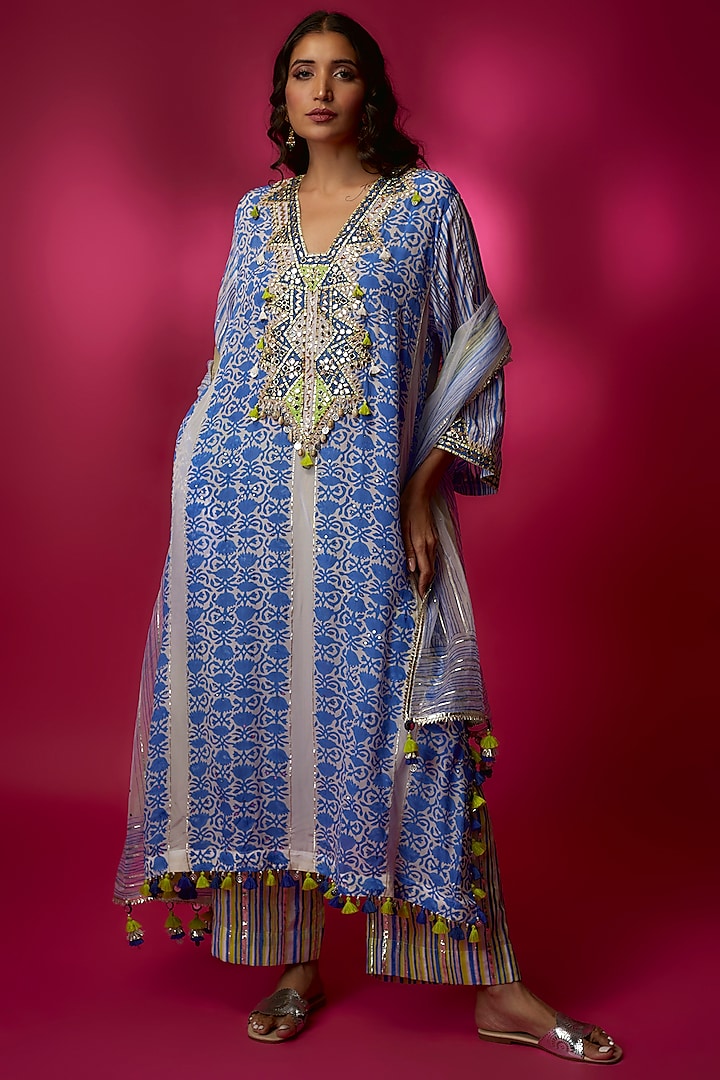 Blue Crepe Silk Kurta Set by Maayera Jaipur at Pernia's Pop Up Shop