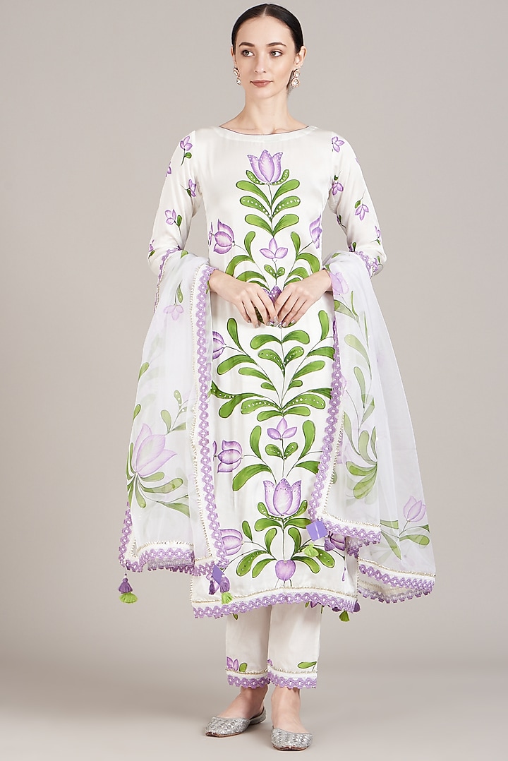 White Gota Embroidered Kurta Set by Maayera Jaipur at Pernia's Pop Up Shop