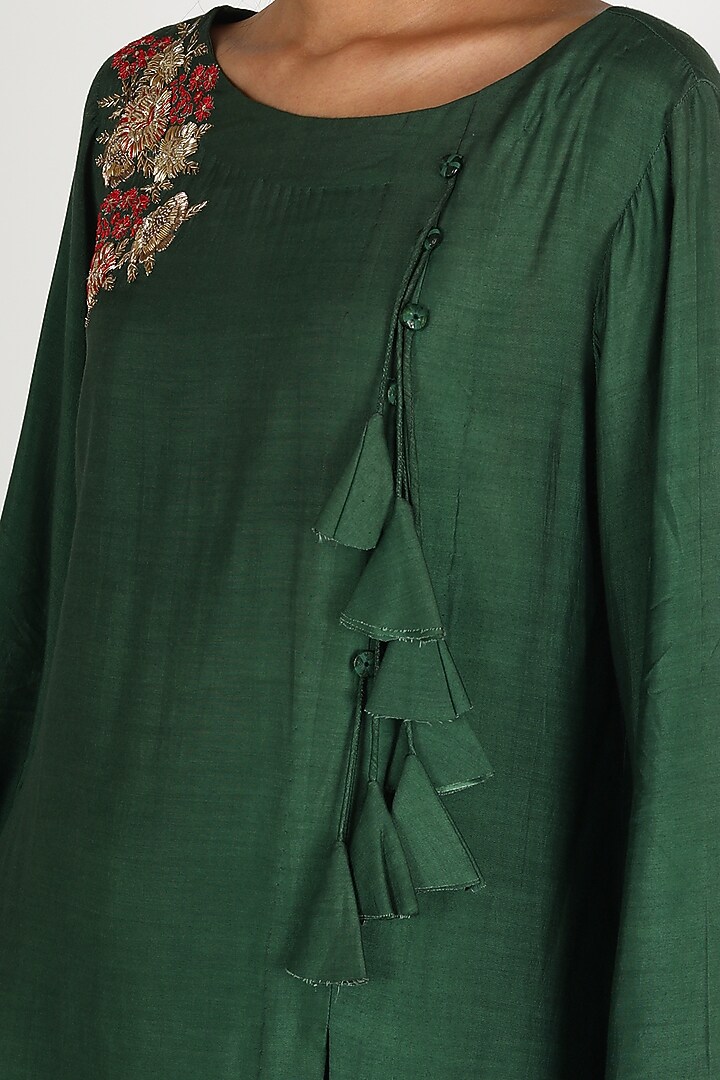 Green Embroidered Tunic Set by Maithili by Anju Nath at Pernia's Pop Up Shop