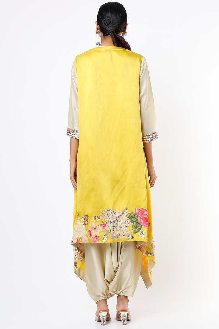 Daffodil Yellow Embroidered Cape Set by Mahi Calcutta at Pernia's Pop Up Shop