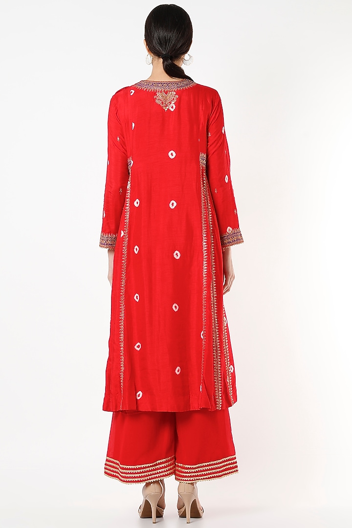Red Zardosi Embroidered Kurta Set by Mahi Calcutta at Pernia's Pop Up Shop