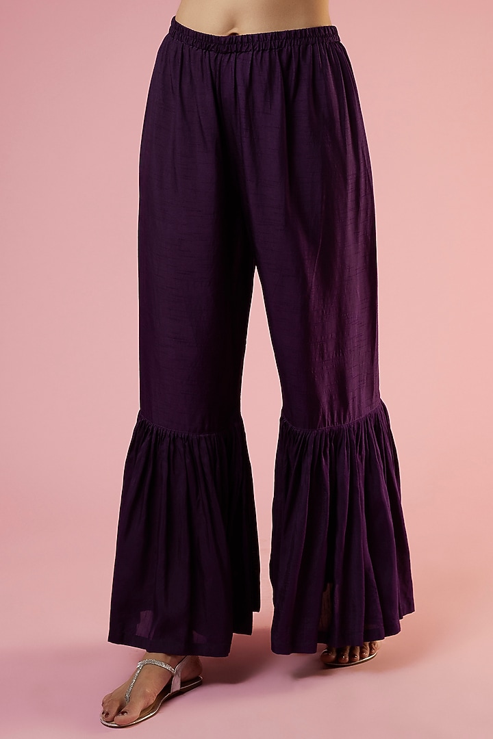 Purple Organza Embroidered Cape Set by Mahi Calcutta at Pernia's Pop Up Shop