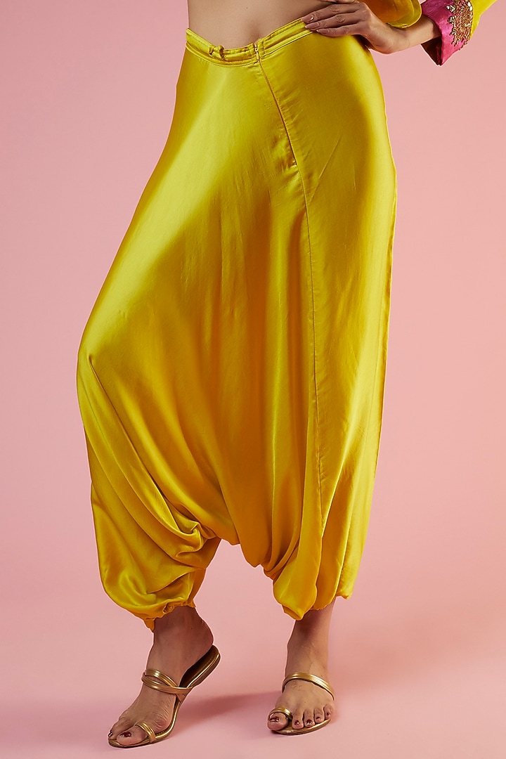 Citrus Lime Organza Hand Embroidered Cape Set by Mahi Calcutta at Pernia's Pop Up Shop