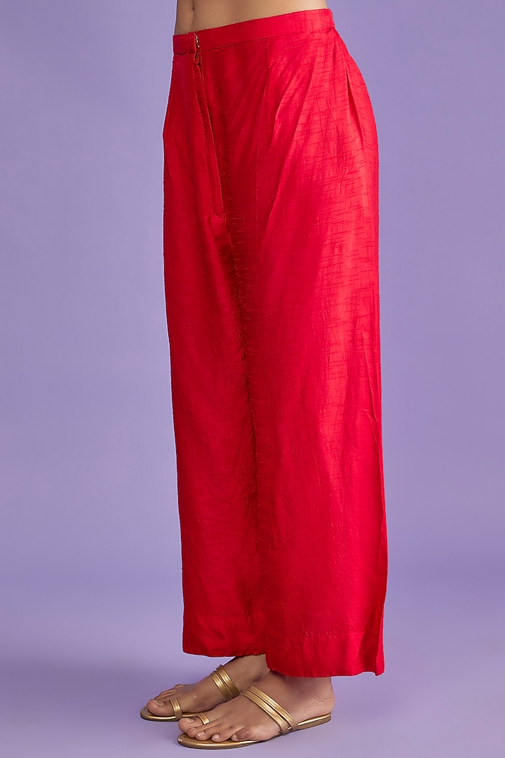 Hot Pink Organza Embroidered Cape Set by Mahi Calcutta at Pernia's Pop Up Shop