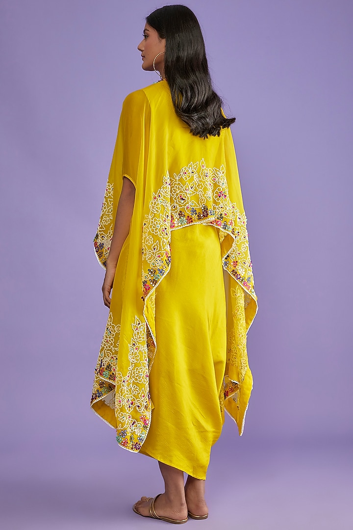 Citrus Lime Organza Embroidered Cape Set by Mahi Calcutta at Pernia's Pop Up Shop